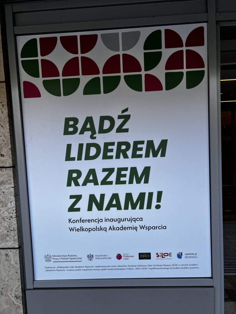 Plakat przed wejściem